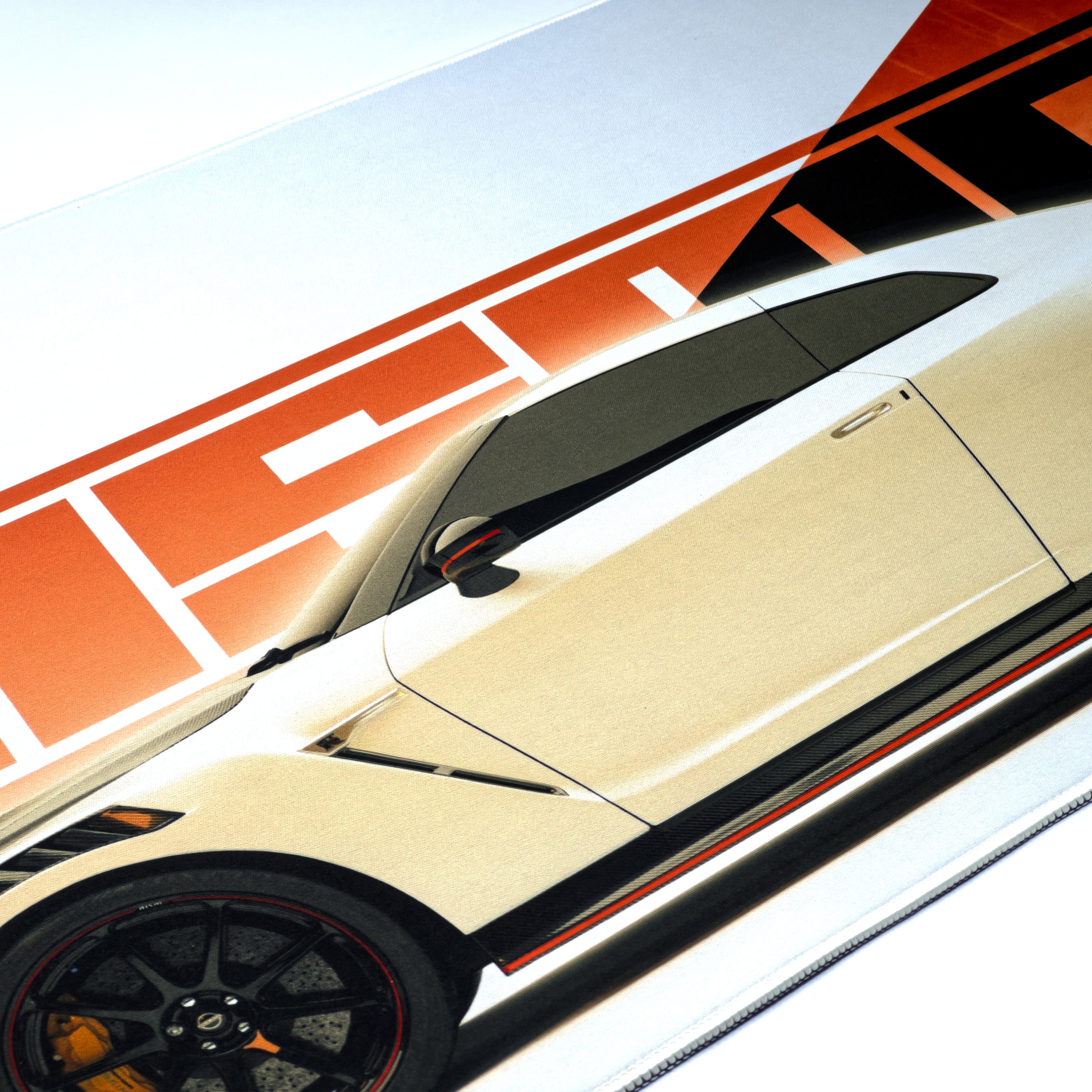 R35 Nismo – Performance Edition – ZËROFANG Deskmat